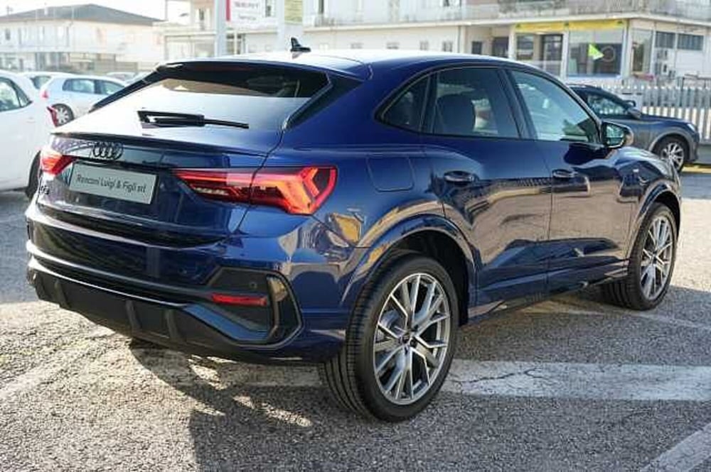 Audi Q3 Sportback nuova a Rovigo (7)