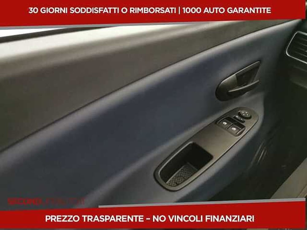 Lancia Ypsilon nuova a Chieti (18)