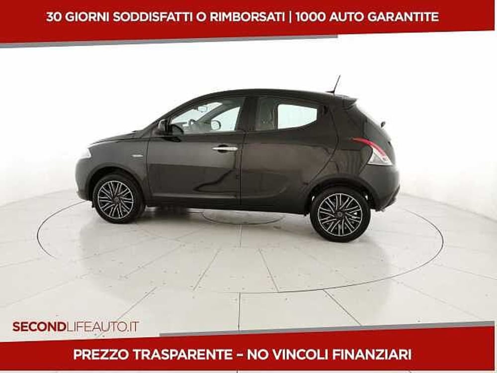 Lancia Ypsilon nuova a Chieti (2)