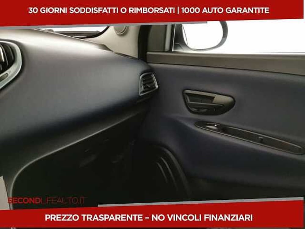 Lancia Ypsilon nuova a Chieti (16)