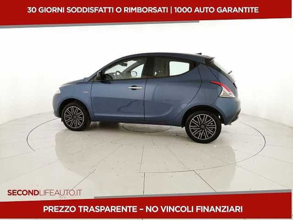 Lancia Ypsilon nuova a Chieti (2)