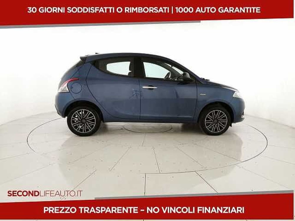 Lancia Ypsilon nuova a Chieti (4)