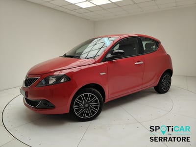 Lancia Ypsilon 1.0 FireFly 5 porte S&amp;S Hybrid Silver Plus del 2023 usata a Erba