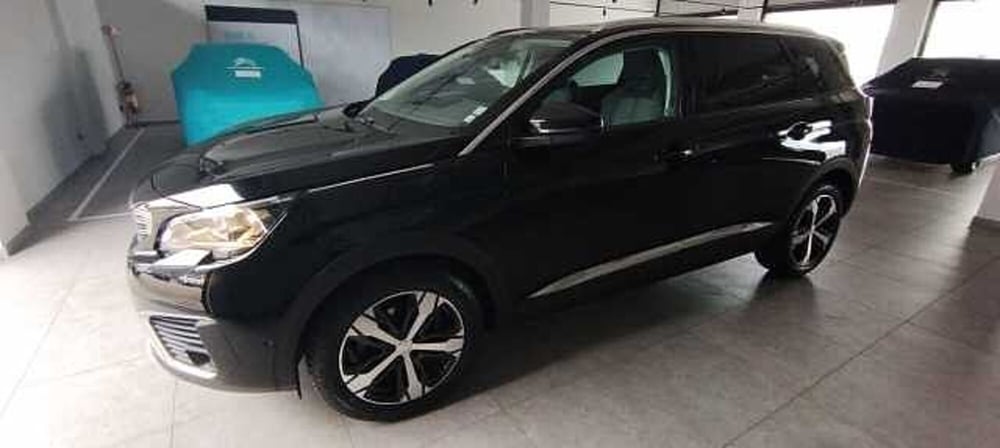 Peugeot 5008 usata a Viterbo