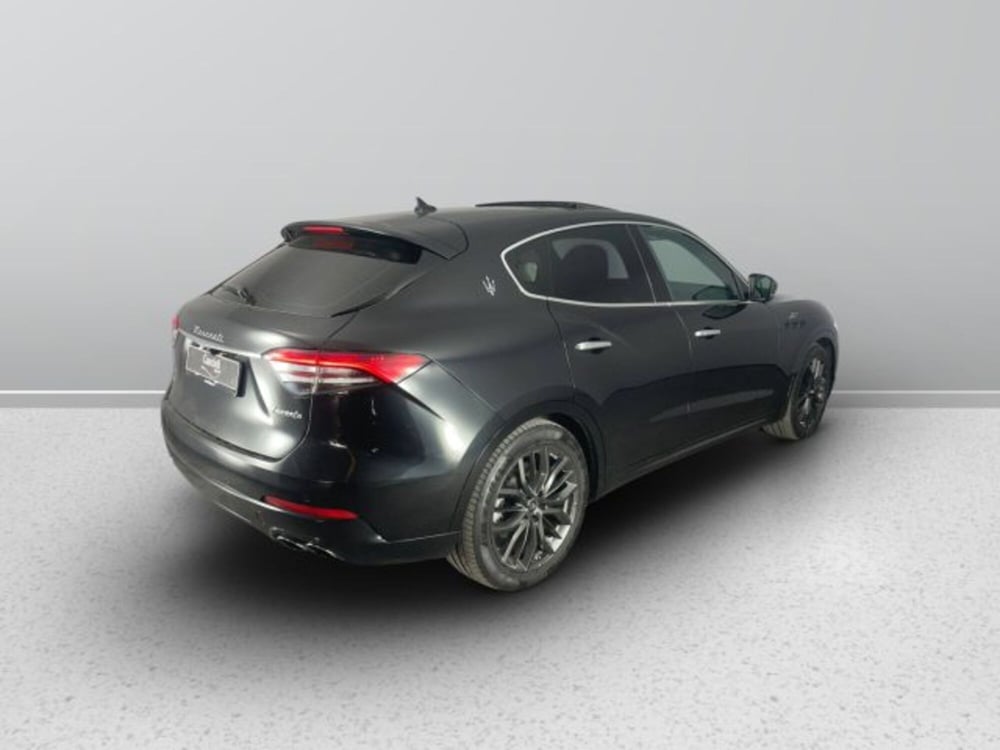 Maserati Levante usata a Teramo (3)