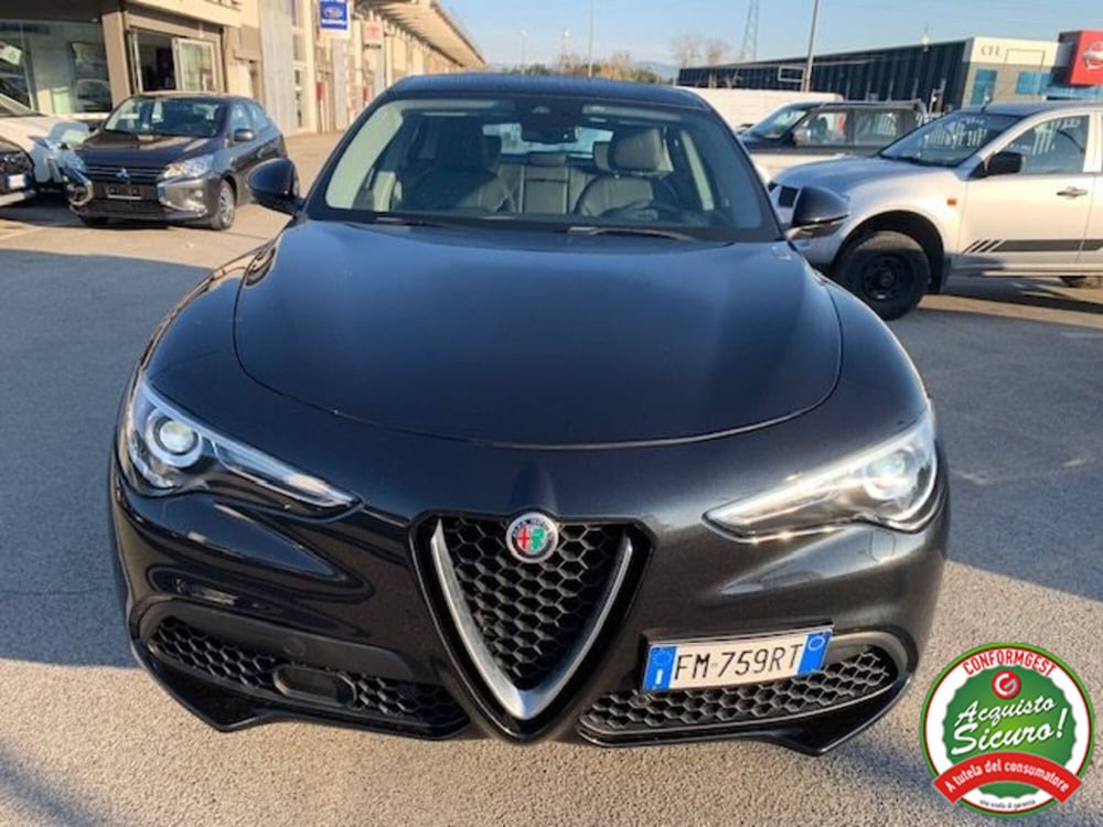 Alfa Romeo Stelvio usata a Lucca (18)