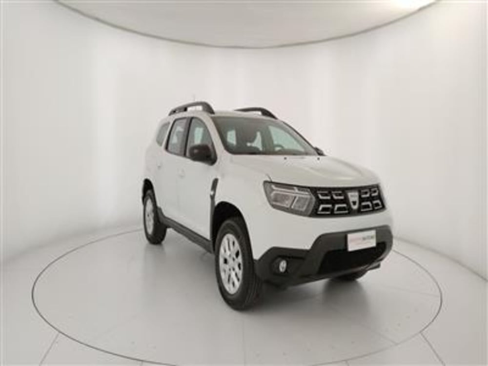 Dacia Duster usata a Bari (11)