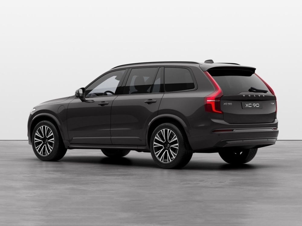 Volvo XC90 nuova a Bari (2)