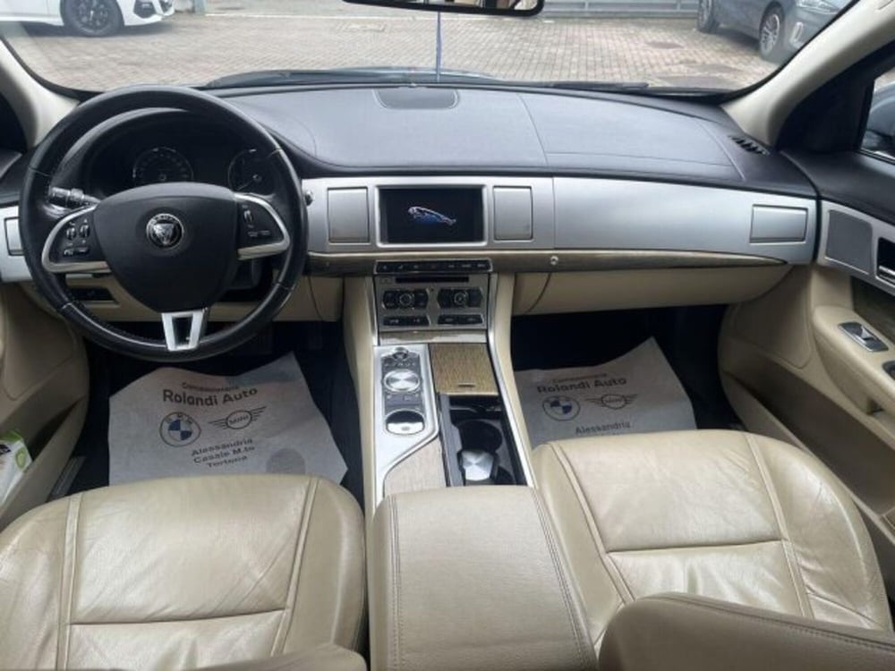 Jaguar XF usata a Alessandria (12)