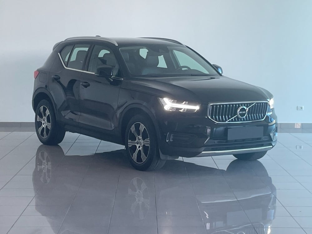 Volvo XC40 usata a Lecce (3)