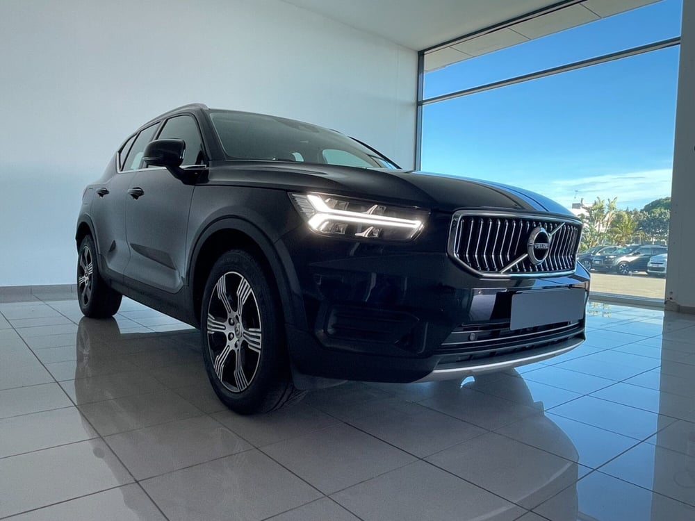 Volvo XC40 usata a Lecce (5)