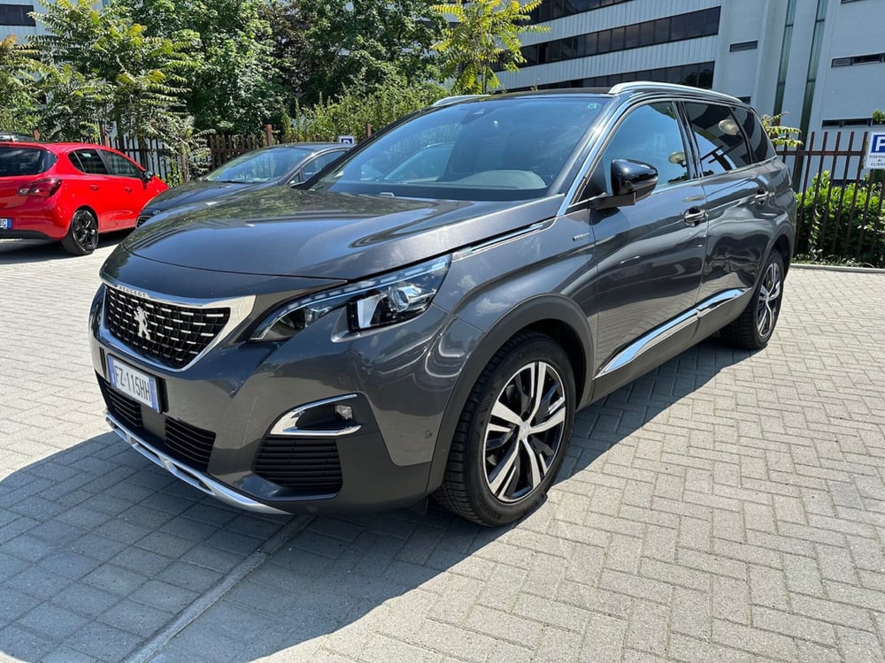 Peugeot 5008 usata a Milano