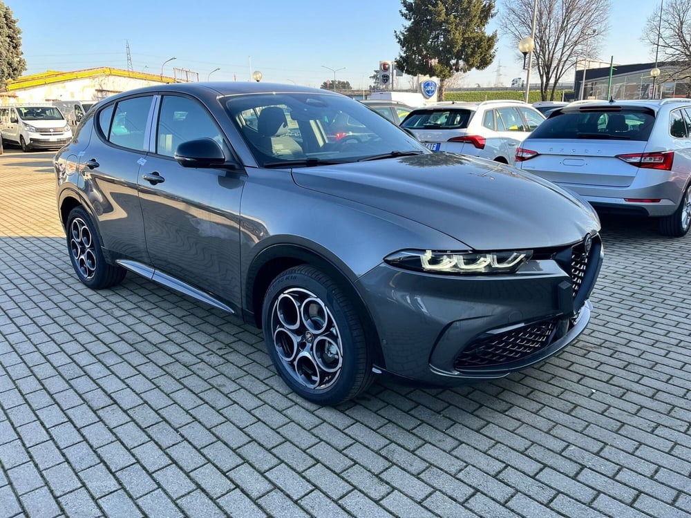 Alfa Romeo Tonale nuova a Milano (3)