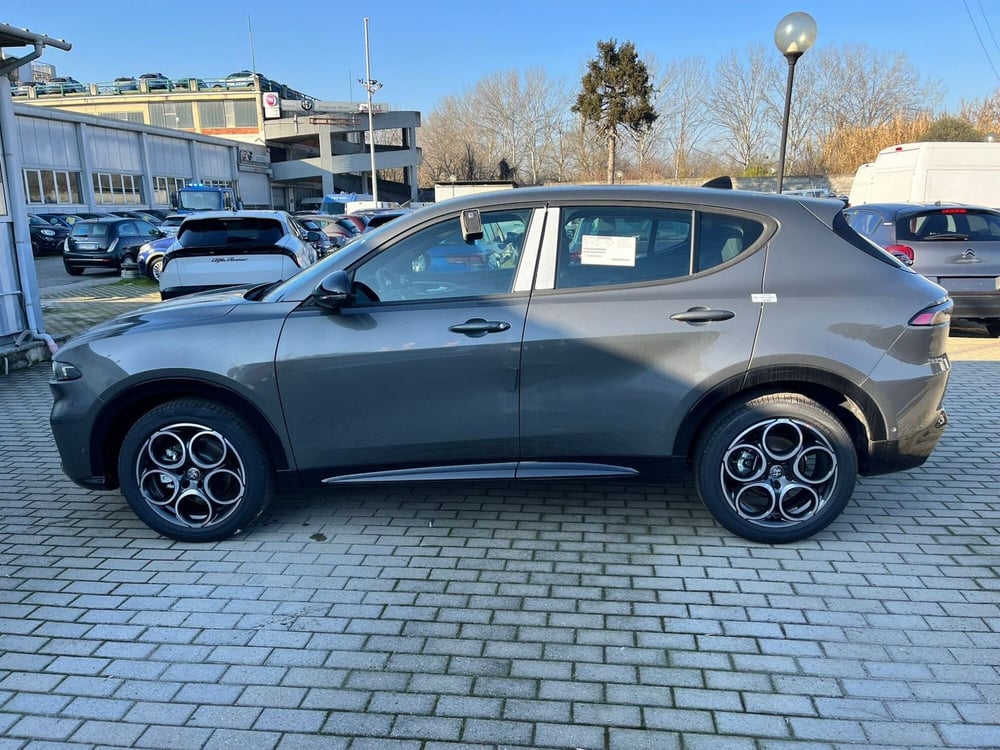 Alfa Romeo Tonale nuova a Milano (4)