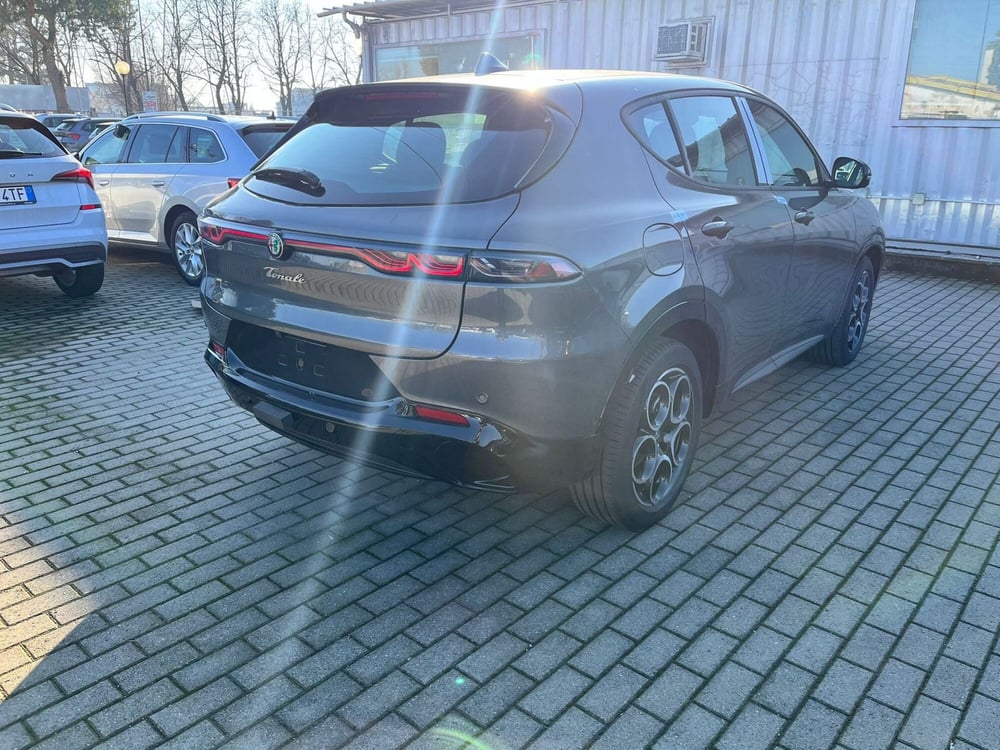 Alfa Romeo Tonale nuova a Milano (7)