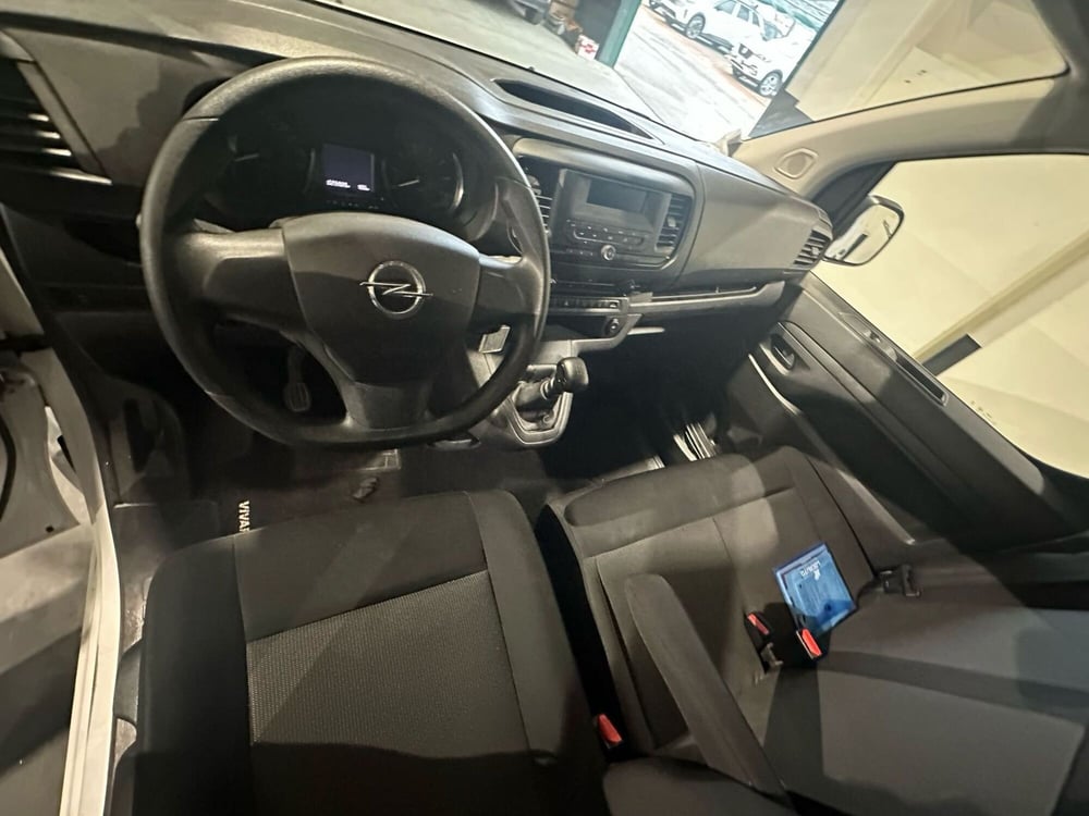 Opel Vivaro Furgone usata a Milano (12)