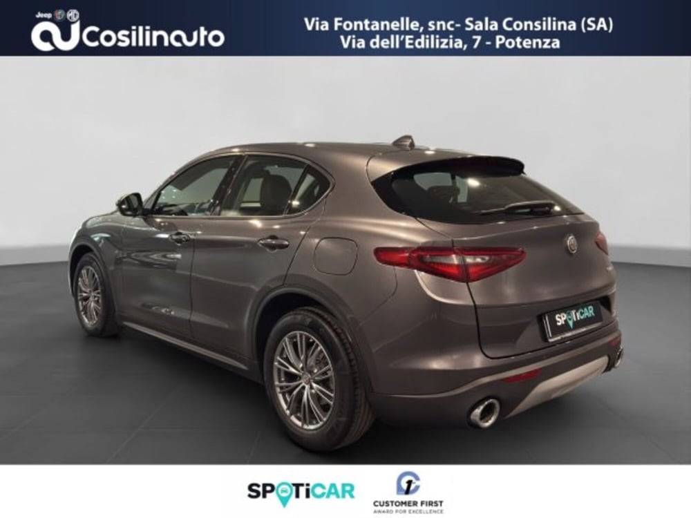 Alfa Romeo Stelvio usata a Salerno (3)