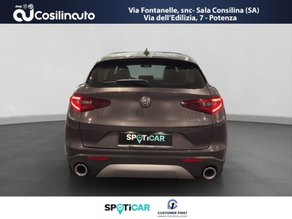 Alfa Romeo Stelvio usata a Salerno (4)