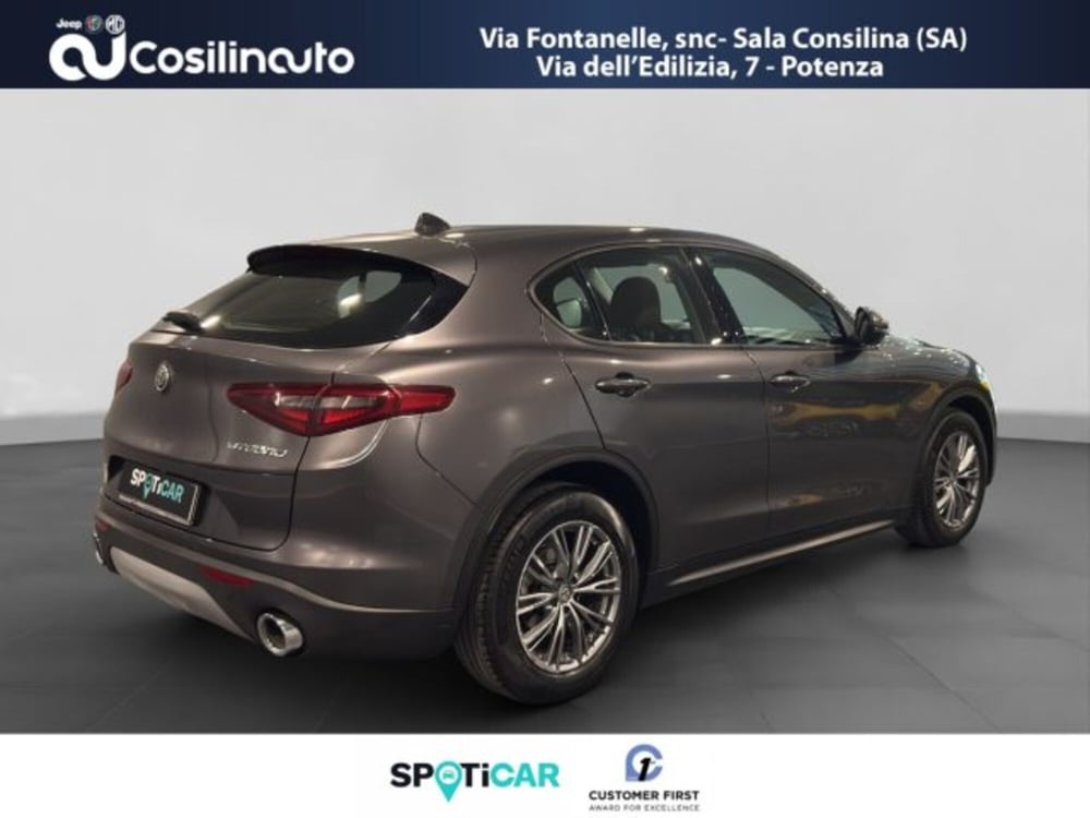 Alfa Romeo Stelvio usata a Salerno (5)