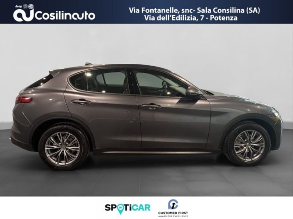 Alfa Romeo Stelvio usata a Salerno (6)