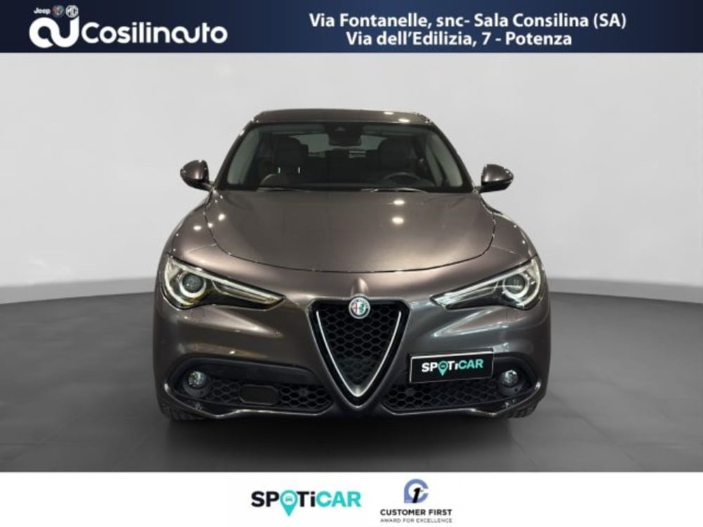 Alfa Romeo Stelvio usata a Salerno (8)