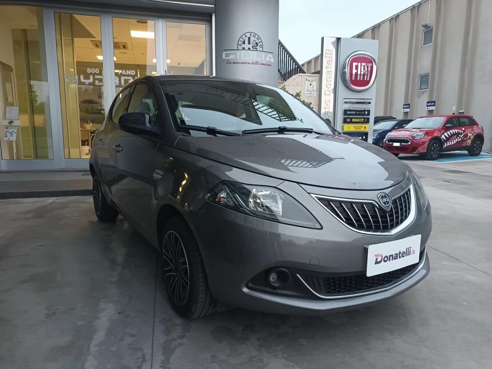 Lancia Ypsilon usata a Bari