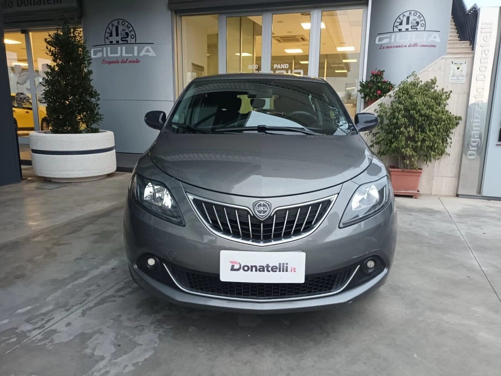 Lancia Ypsilon usata a Bari (2)