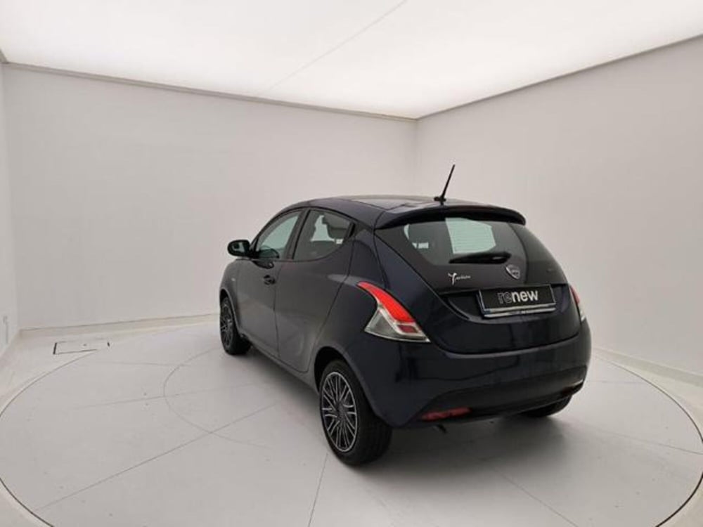 Lancia Ypsilon usata a Pavia (4)