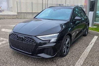 Audi A3 Sportback 35 TDI S tronic S line edition  del 2024 usata a Rovigo