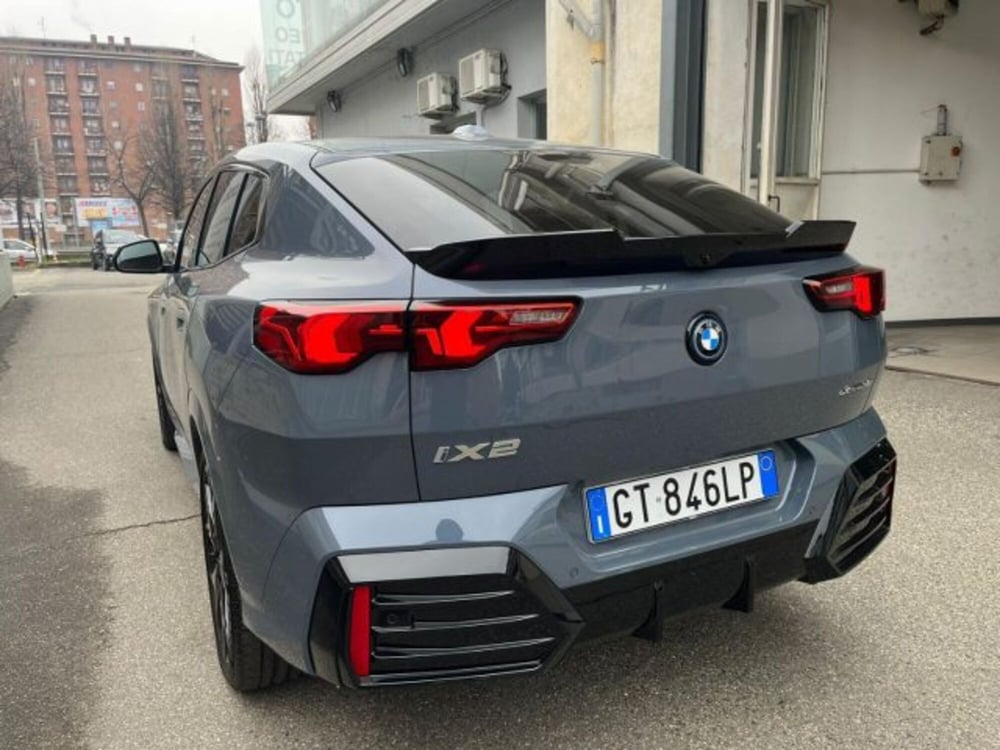 BMW iX2 nuova a Torino (14)