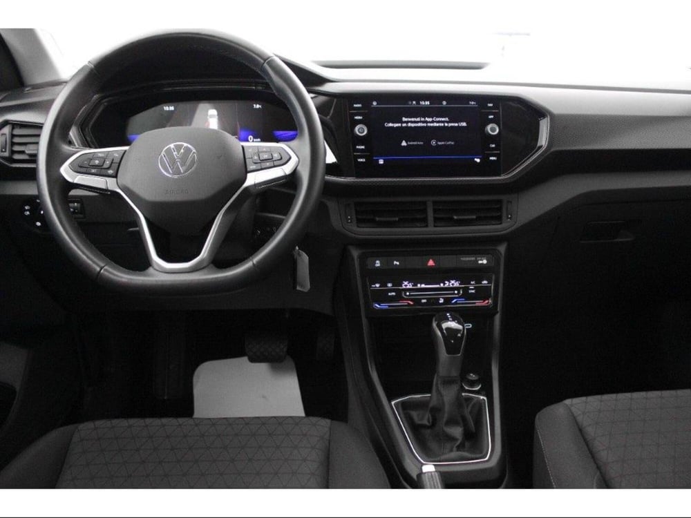 Volkswagen T-Cross usata a Novara (7)