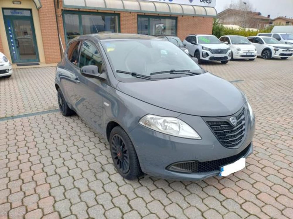 Lancia Ypsilon usata a Cuneo