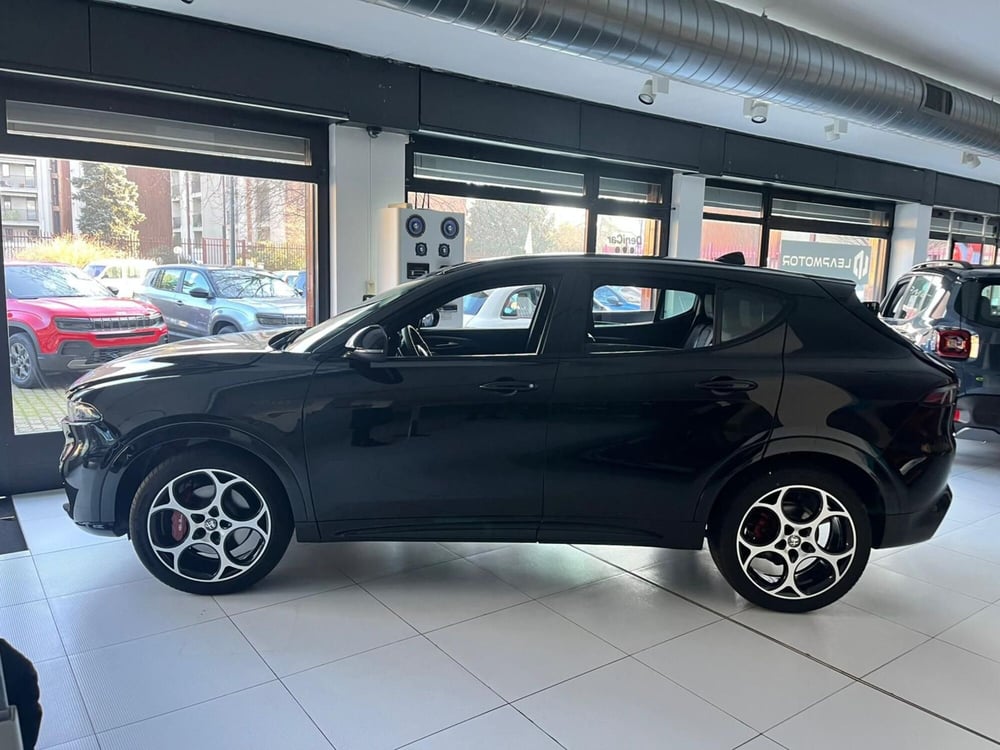 Alfa Romeo Tonale nuova a Milano (3)