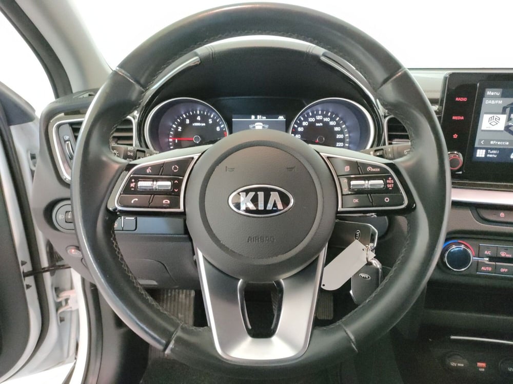 Kia XCeed usata a Teramo (17)