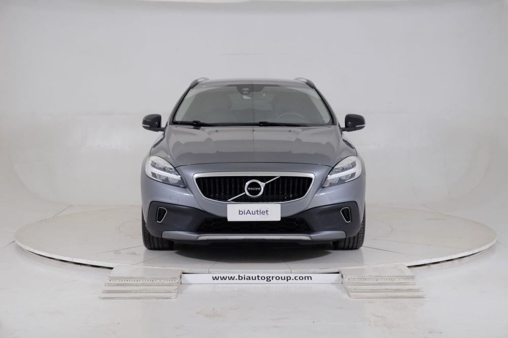 Volvo V40 Cross Country usata a Torino (2)