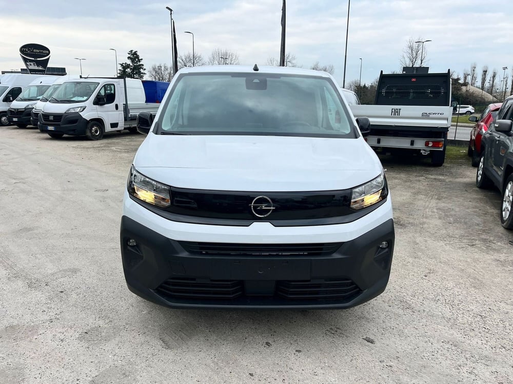 Opel Combo Furgone nuova a Milano (2)