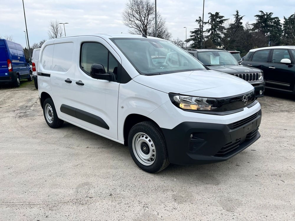 Opel Combo Furgone nuova a Milano (3)