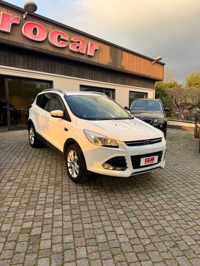 Ford Kuga 2.0 TDCI 140 CV 2WD Titanium  del 2013 usata a Ottaviano