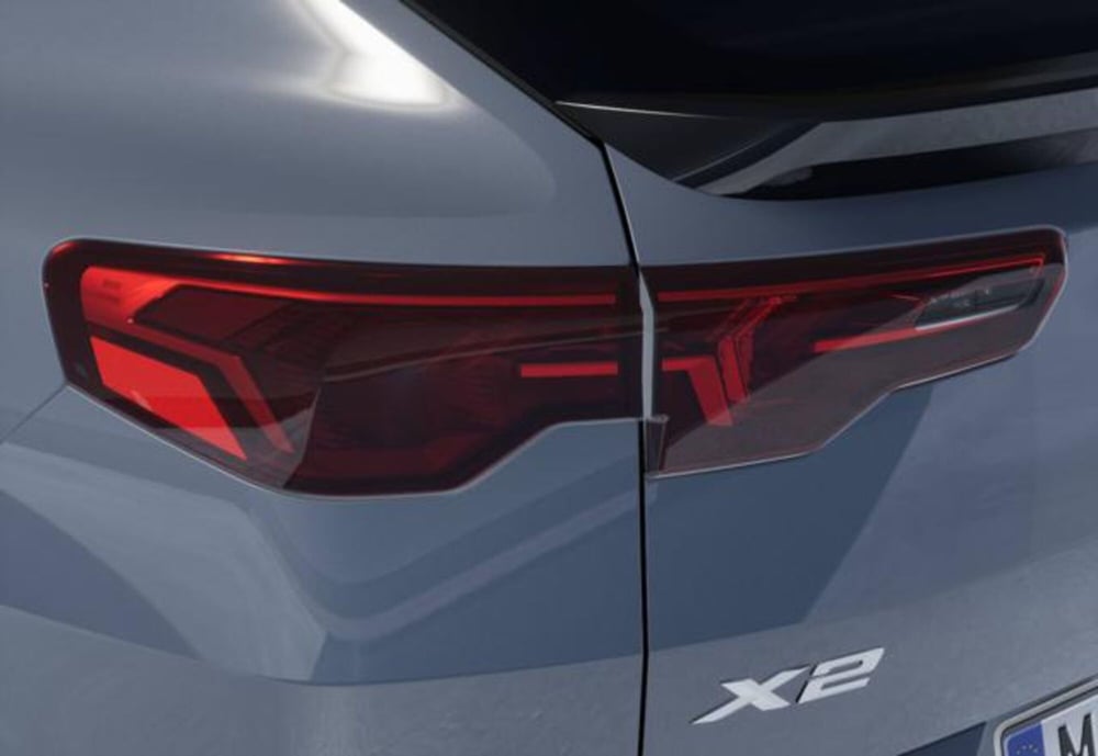 BMW X2 nuova a Modena (9)