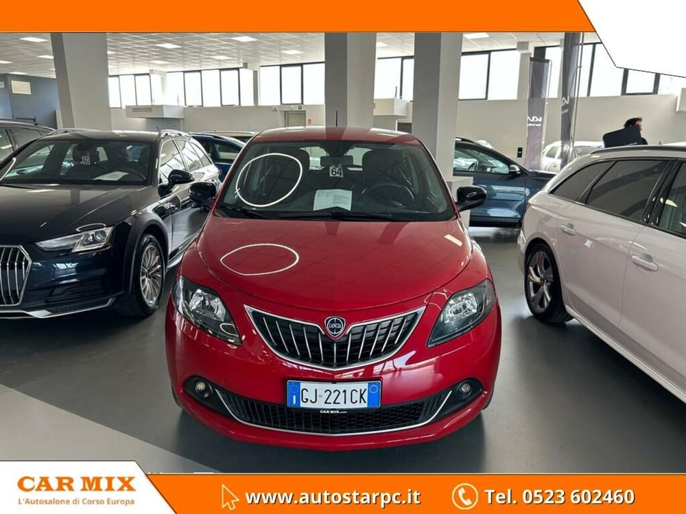 Lancia Ypsilon usata a Piacenza (2)