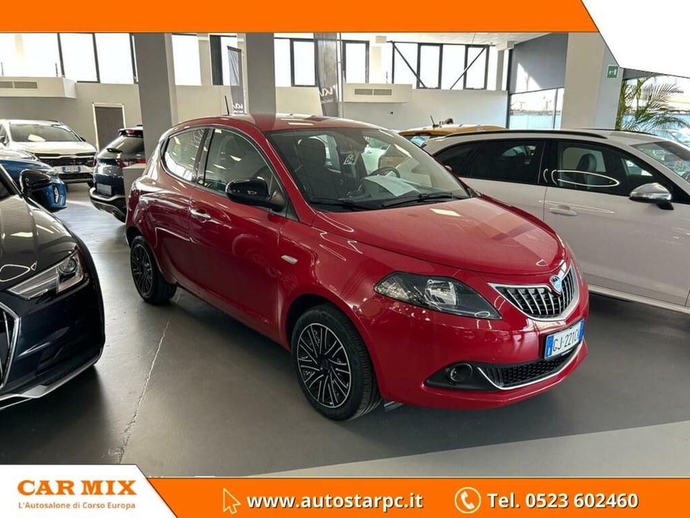 Lancia Ypsilon usata a Piacenza (3)