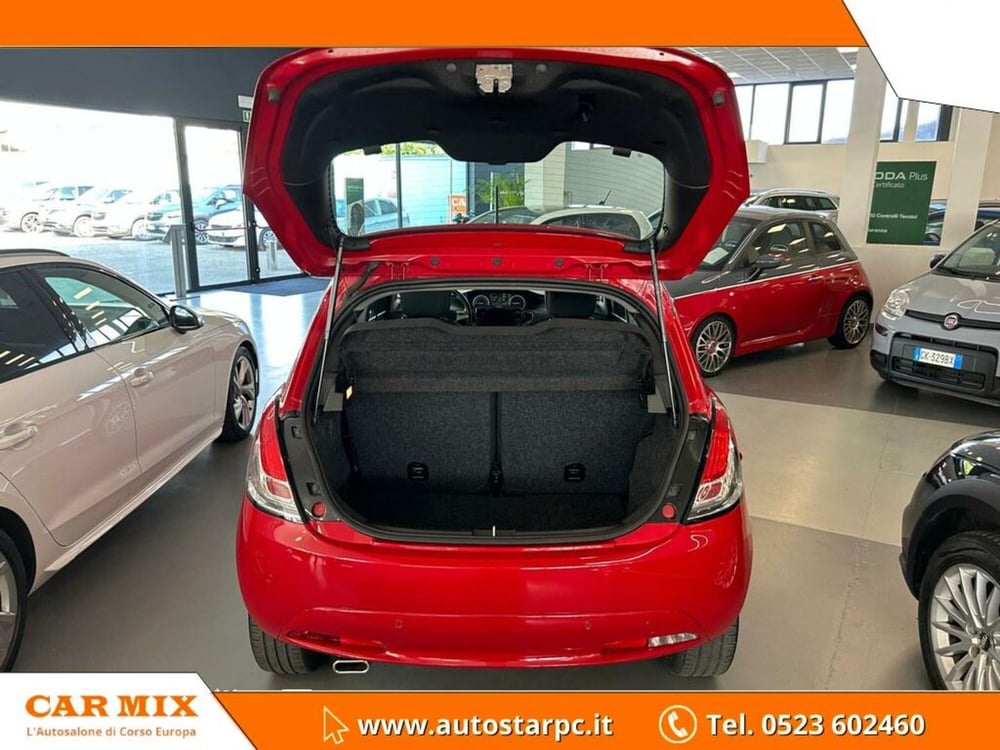 Lancia Ypsilon usata a Piacenza (7)