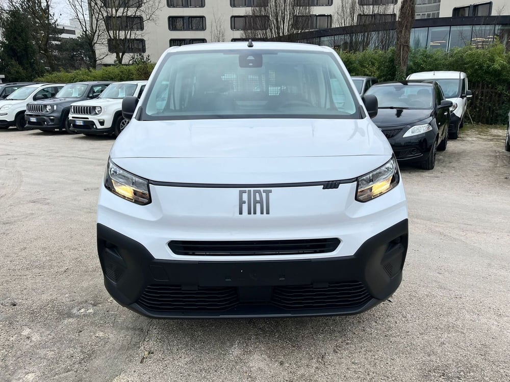 Fiat Doblò Furgone nuova a Milano (2)