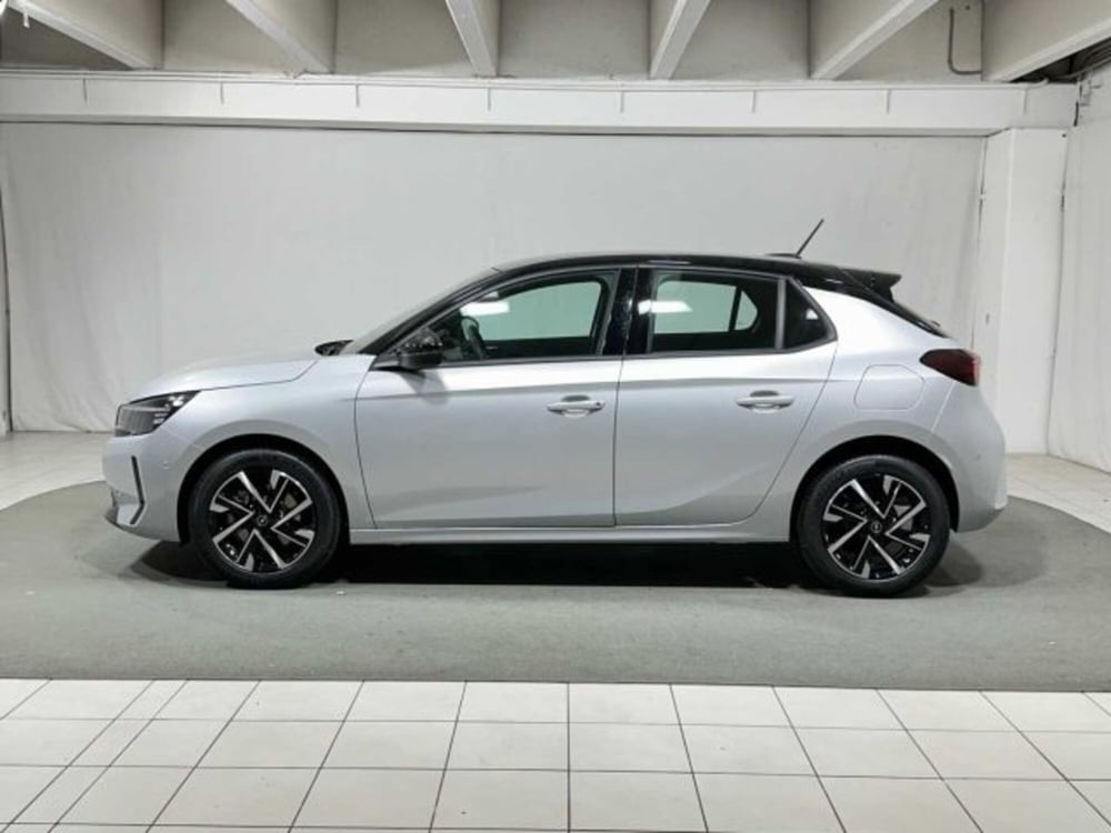 Opel Corsa nuova a Sondrio (2)