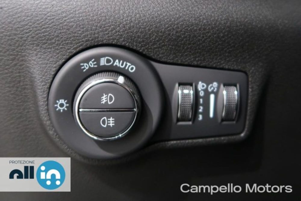 Jeep Compass nuova a Venezia (19)