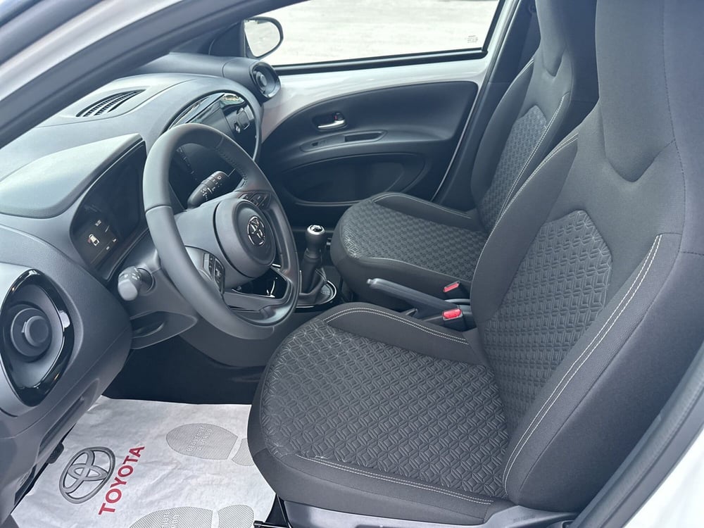 Toyota Aygo X nuova a Siracusa (8)