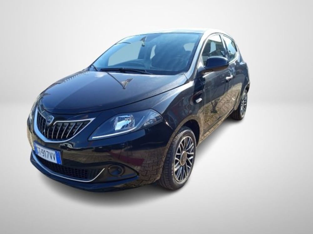 Lancia Ypsilon nuova a Frosinone (11)