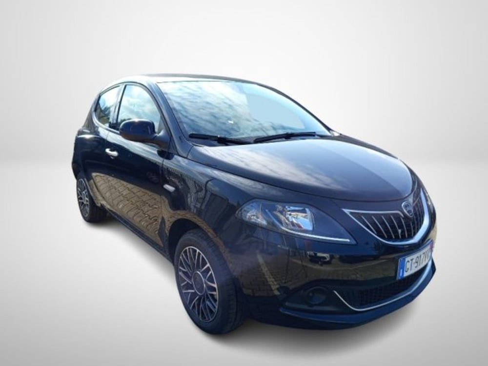 Lancia Ypsilon nuova a Frosinone (8)