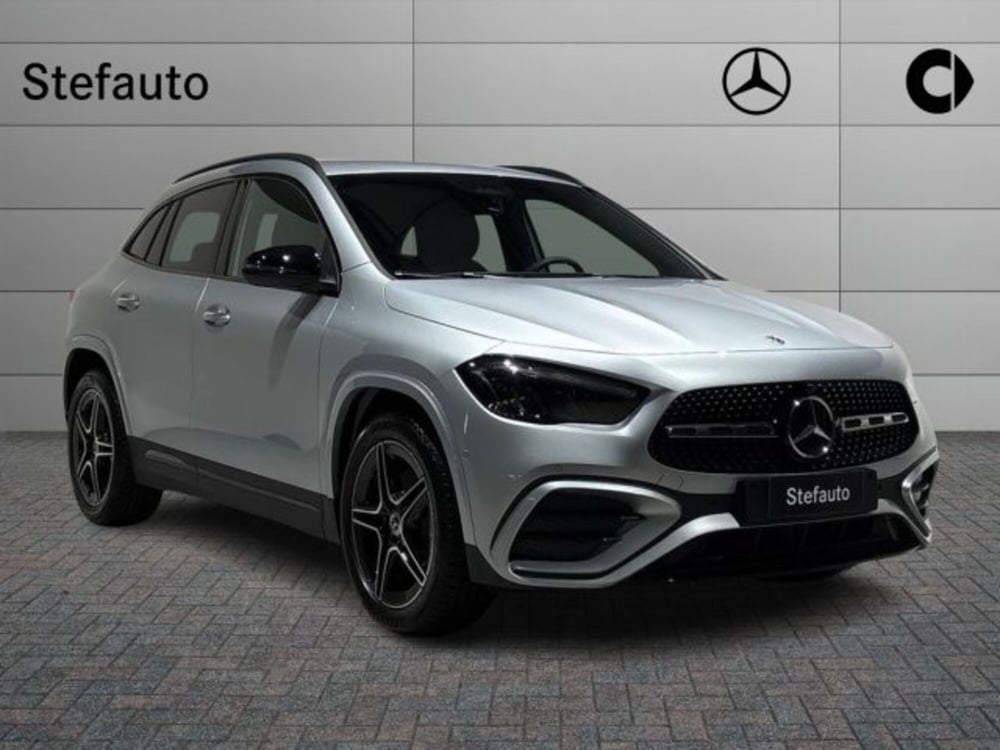 Mercedes-Benz GLA SUV nuova a Bologna