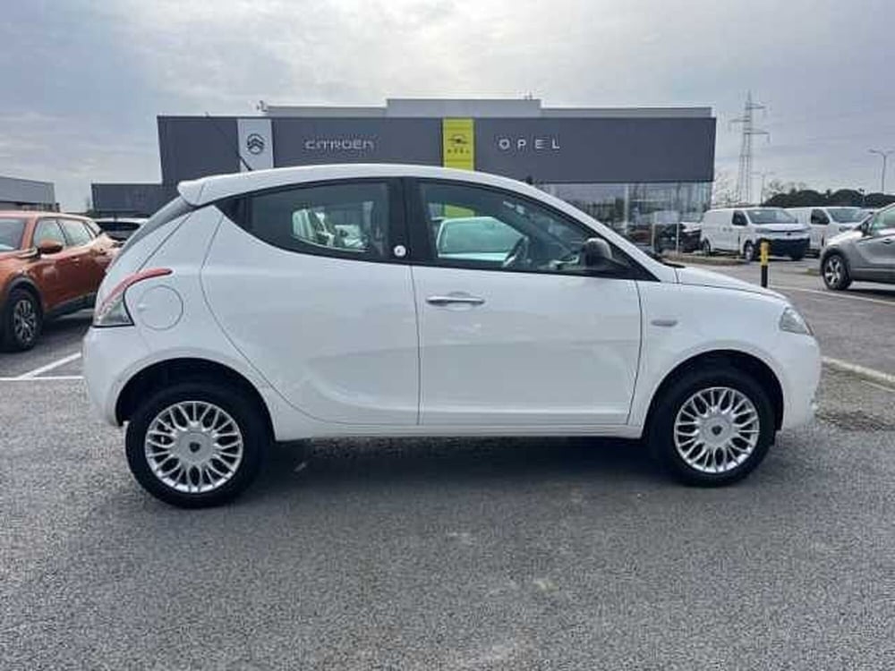 Lancia Ypsilon usata a Ravenna (4)